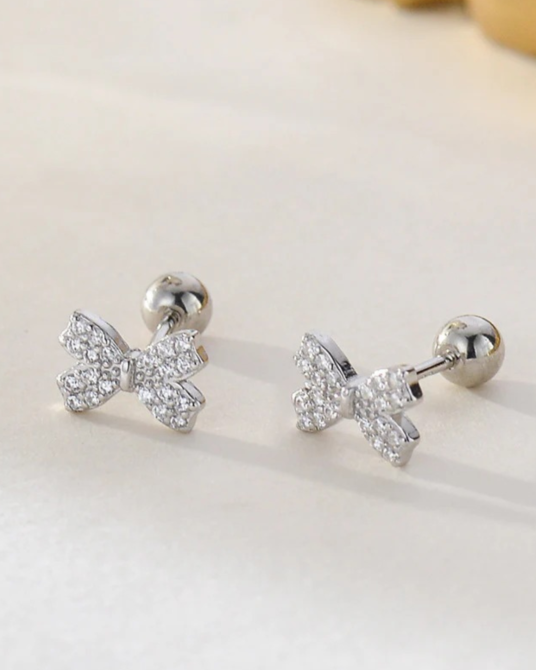 Soho Bow Brincos Laço Prata 925 Semi‑Jóias Serenyah