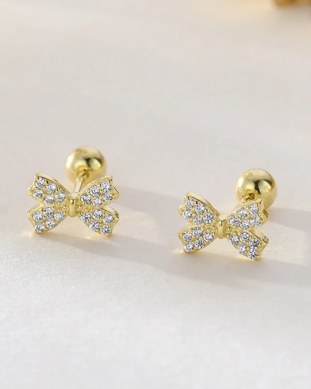 Soho Bow Brincos Laço Prata 925 Semi‑Jóias Serenyah