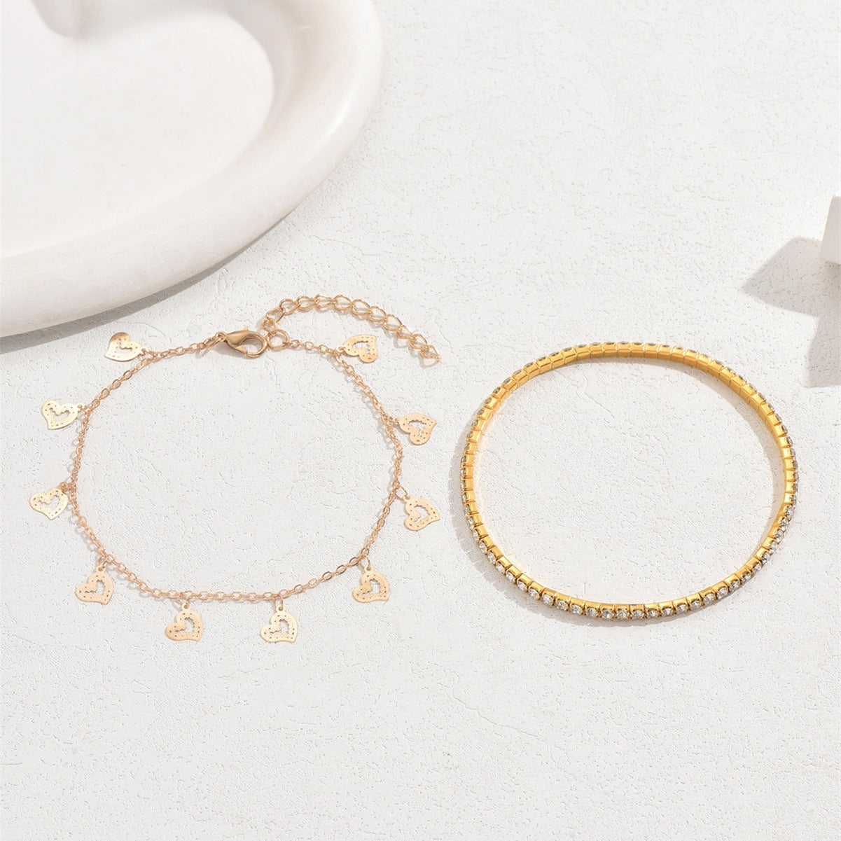 Seychelles Anklet Collection Tornozeleira feminina com pingentes de coração e cristais