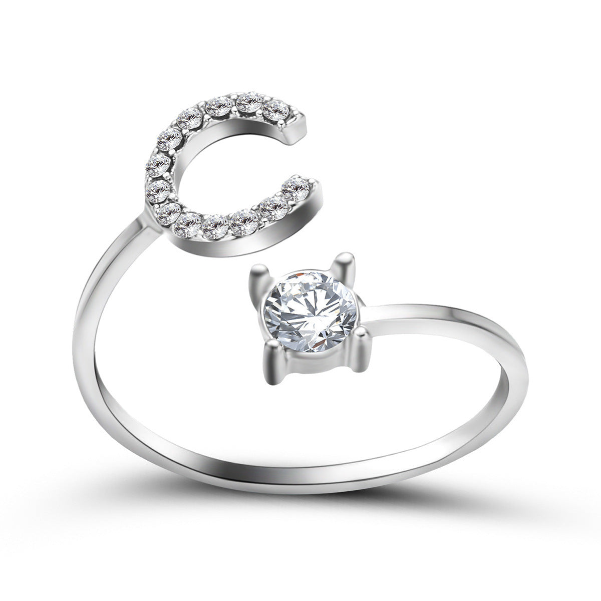 Lettera Ring – Anel com inicial cravejada e zircônia solitária, prateado e ajustável