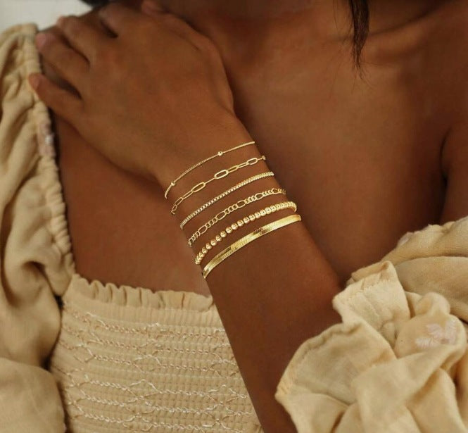 Aurah Bracelet Set – Pulseira Feminina Dourada Minimalista Serenyah