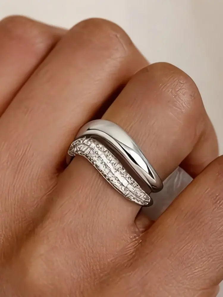 Wave Curve Pavé Zirconia Gold & Silver Ring Serenyah