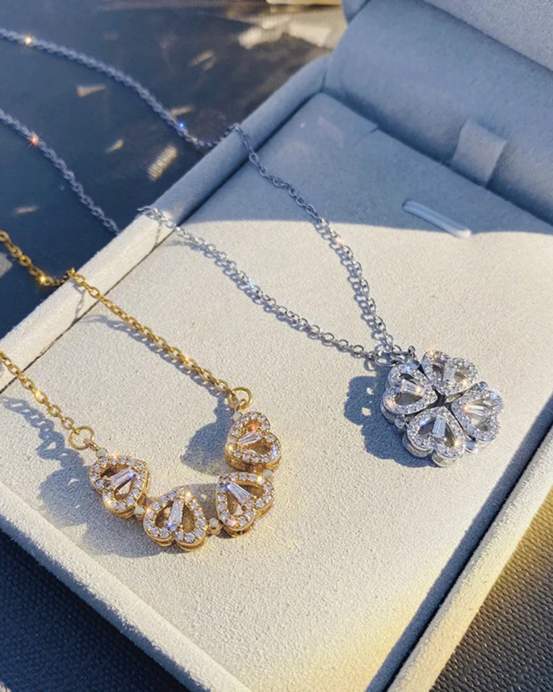 Celeste Clover Colar Trevo de Corações Dourado ou Prateado Serenyah