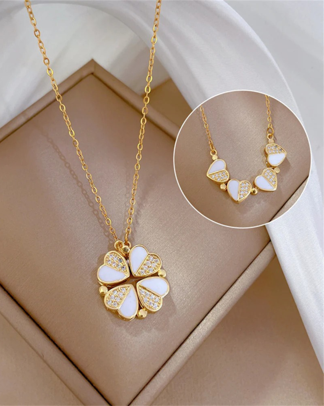 Riviera Clover Colar com Trevo Madrepérola Dourado Serenyah