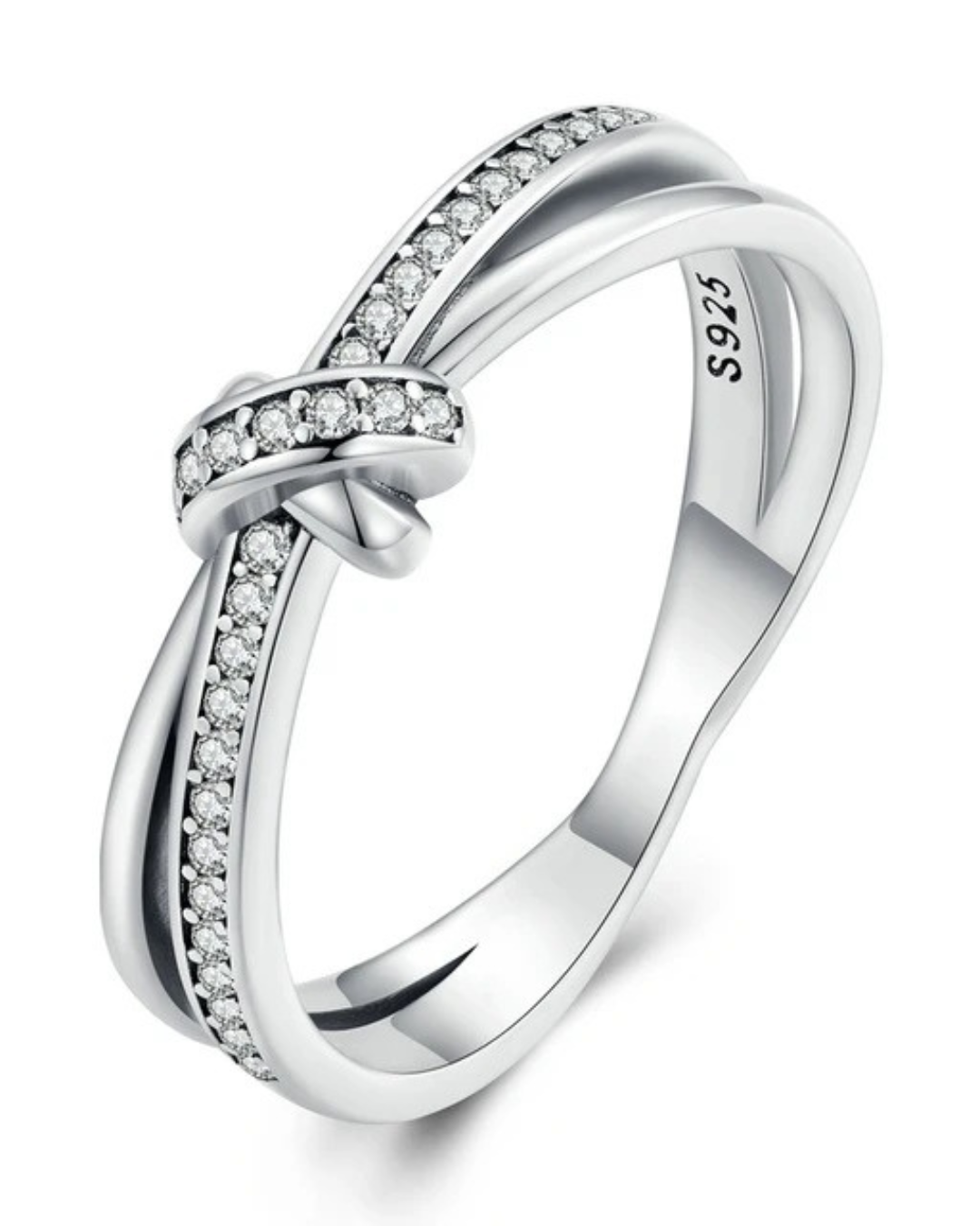Soléa Ring – Anel com nó entrelaçado em Prata 925 e cravação de zircônias em prata ou dourado