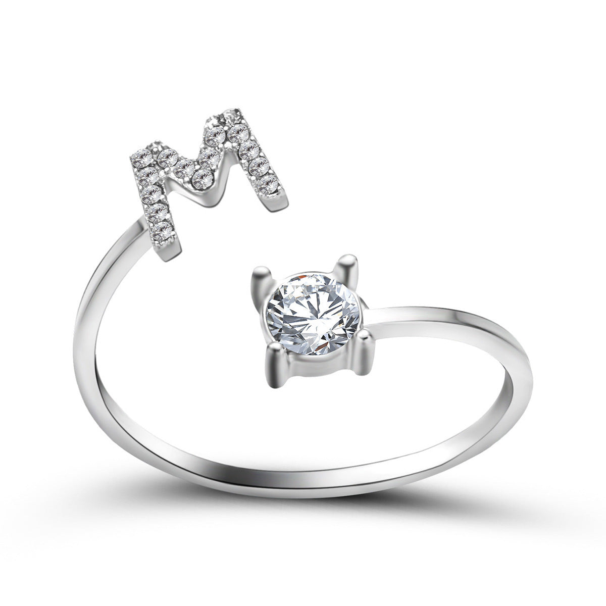 Lettera Ring – Anel com inicial cravejada e zircônia solitária, prateado e ajustável