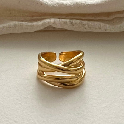 Multi-Layer Crossover Ring Serenyah