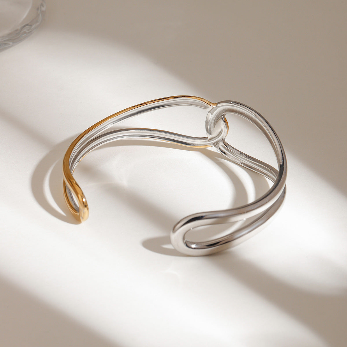 Noria Two Tone Gold Bangle – Serenyah