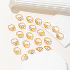 Initiale Ring – Ring with alphabet letter in minimalist design