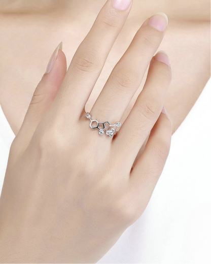 Anillo Alvéa – Anillo hexagonal de panal de abeja de plata de ley 925 | Joyería geométrica minimalista