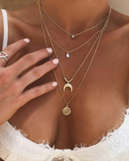 Luna Cascade Colar Multi‑Layer Lua Dourado ou Prateado Serenyah
