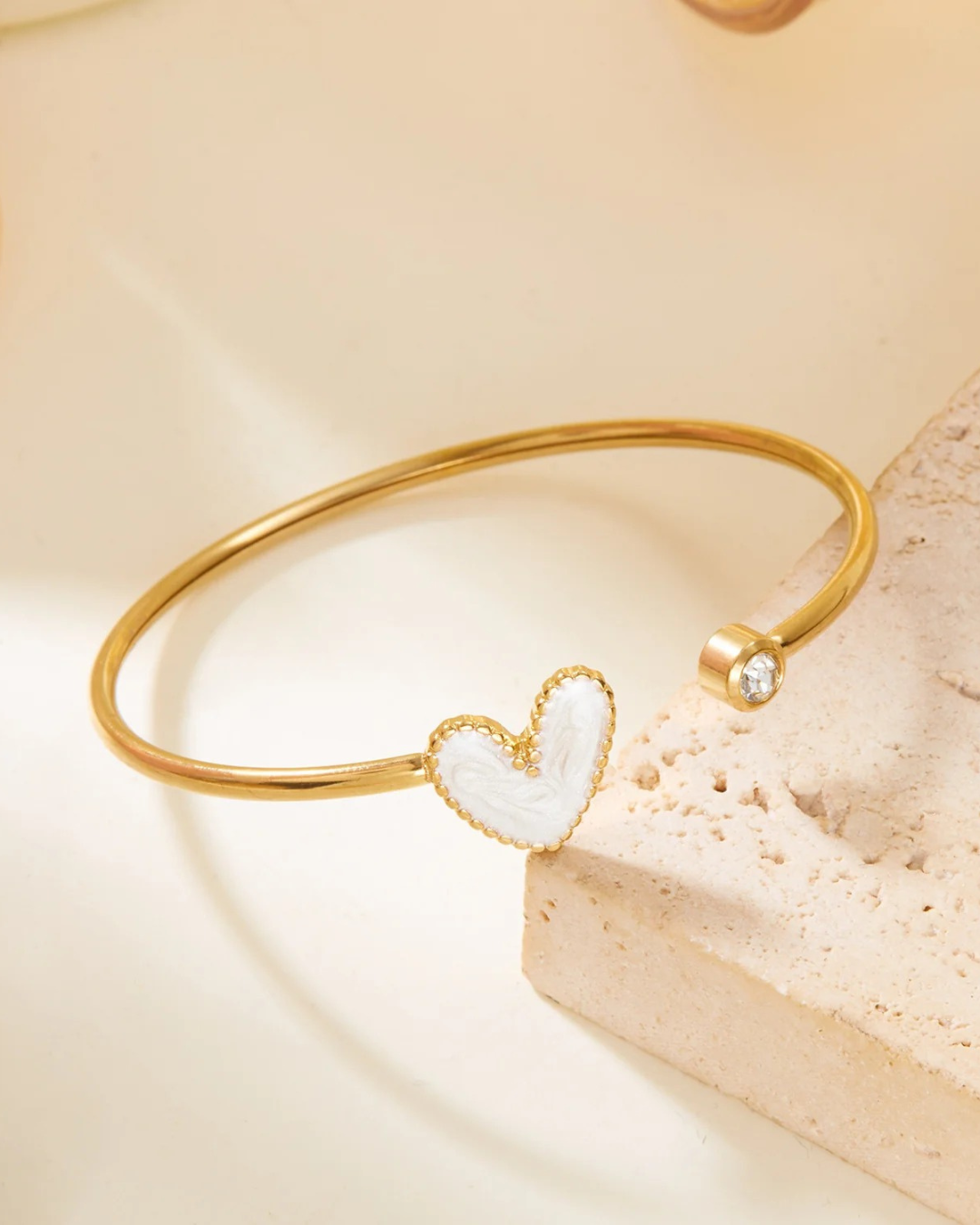 Cuöréa Bangle – Gold Heart Enamel Open Cuff Bracelet for Women | Serenyah