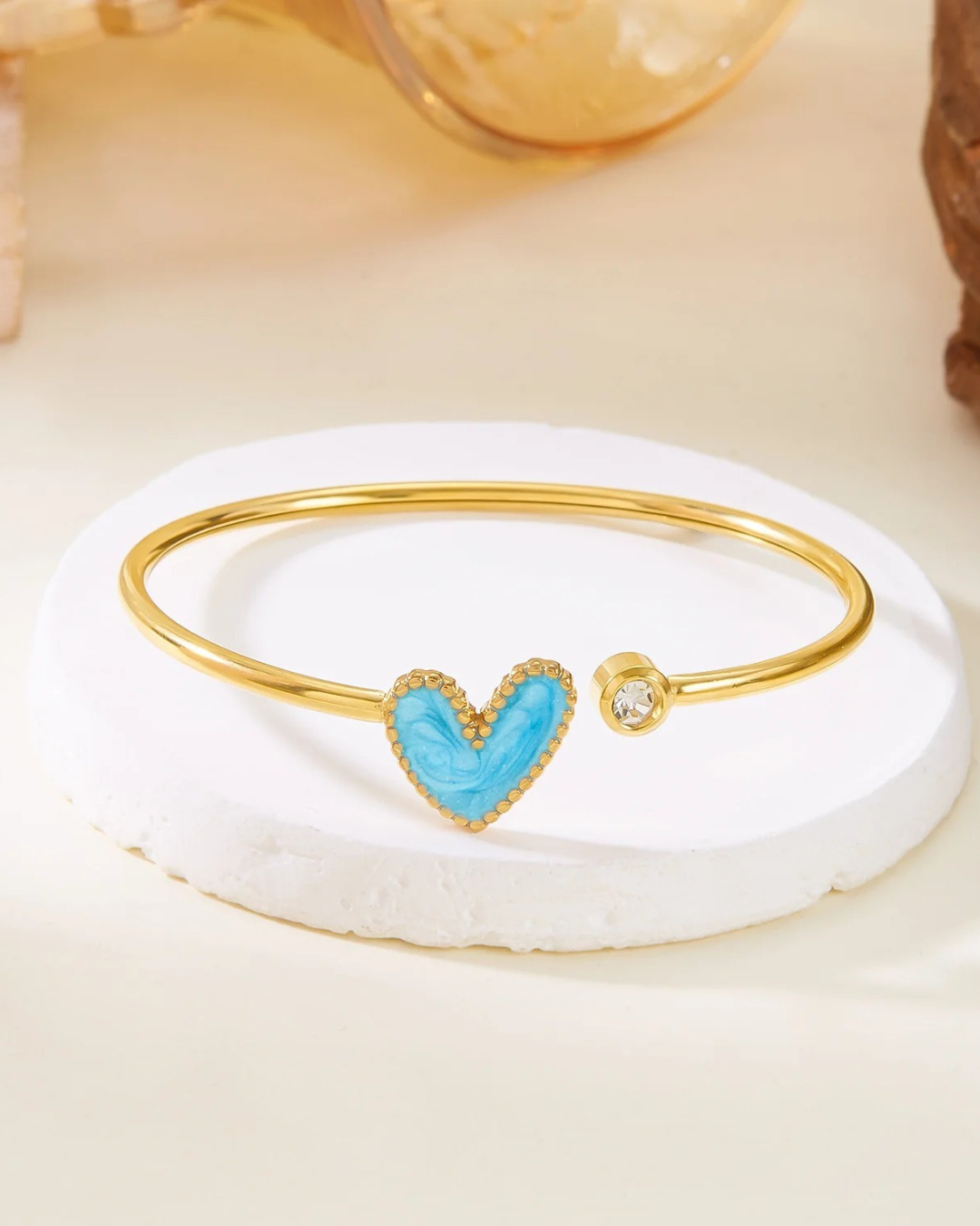 Cuöréa Bangle – Gold Heart Enamel Open Cuff Bracelet for Women | Serenyah