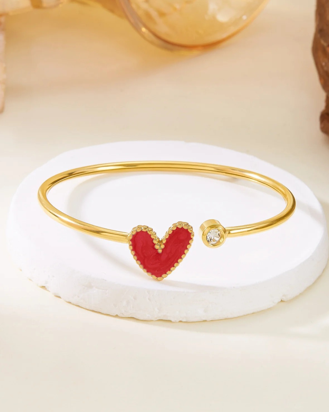 Cuöréa Bangle – Gold Heart Enamel Open Cuff Bracelet for Women | Serenyah