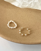 Náia Ring – Open ring with freshwater pearls and gold handmade braided hoop