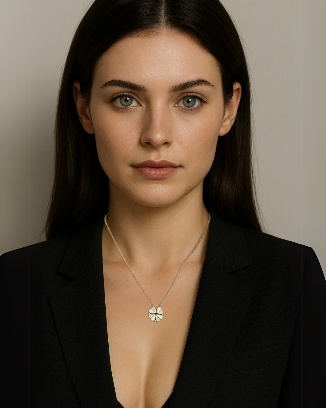 Riviera Clover Necklace with Clover Mother of Pearl Gold Serenyah