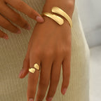 Forma Libera - Gold Bracelet and Ring Set with Organic Design | Serenyah